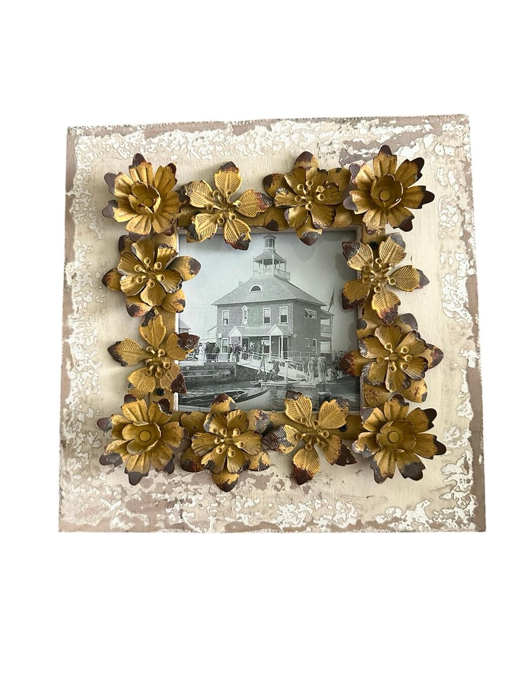Wooden frame metal floral accents wood yellow rust photo framing home decor 4x4